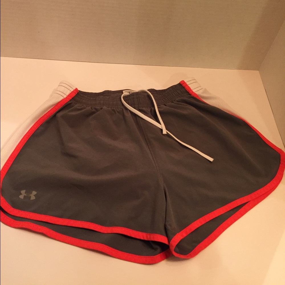 Under Armour track shorts size S