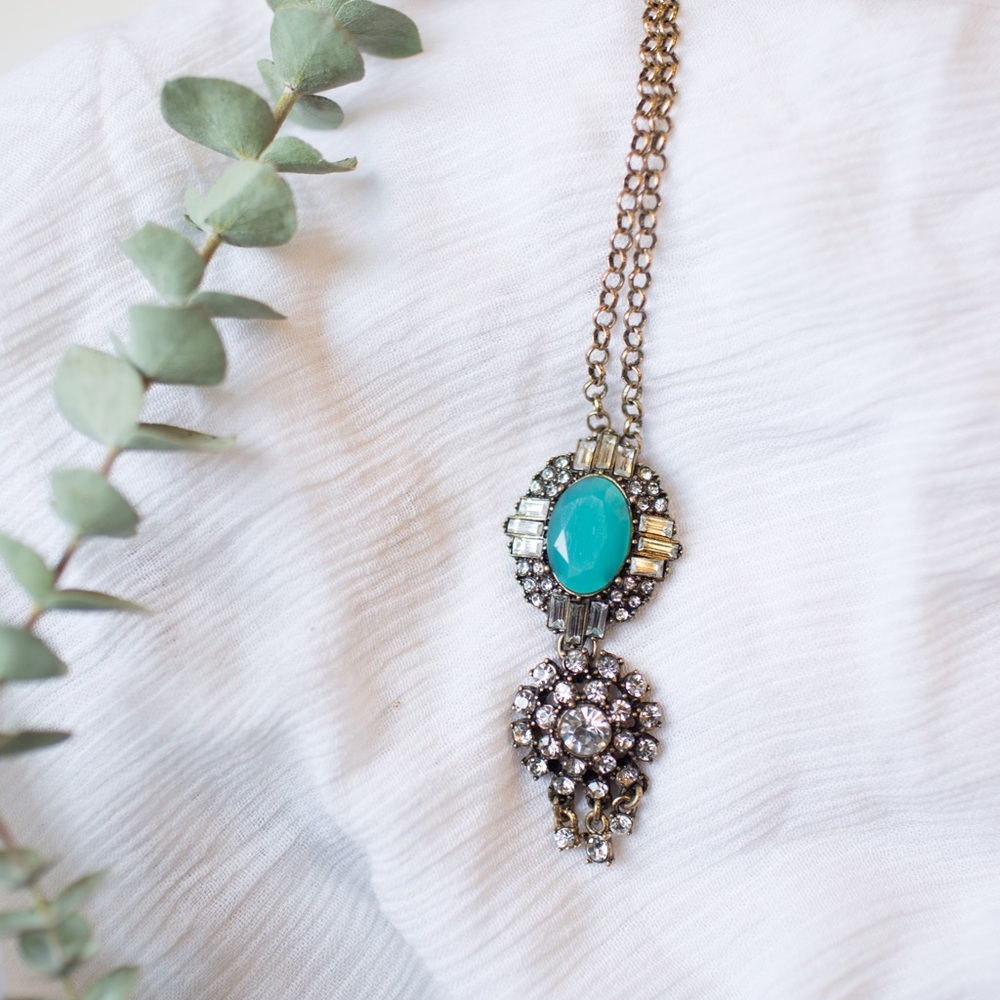 Hidden Estate Pendant necklace