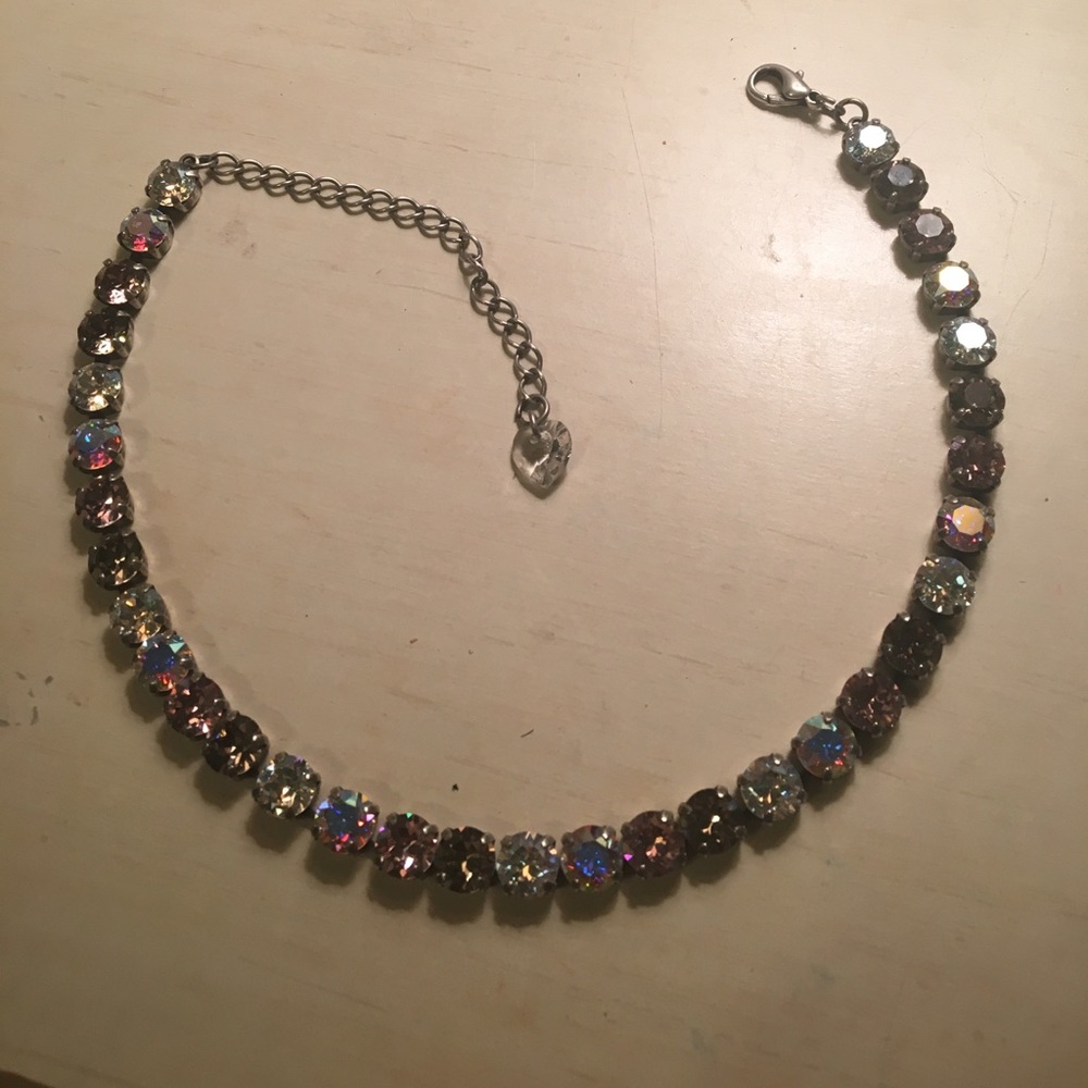 Swarovski necklace (like Sabika)