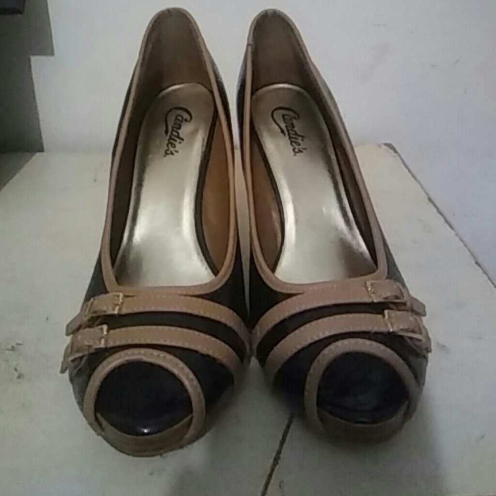 Cute black and tan heels
