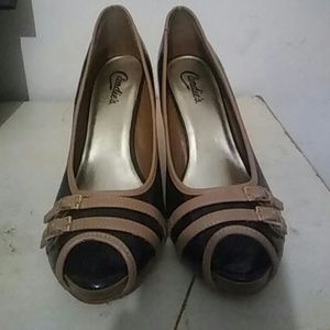 Cute black and tan heels