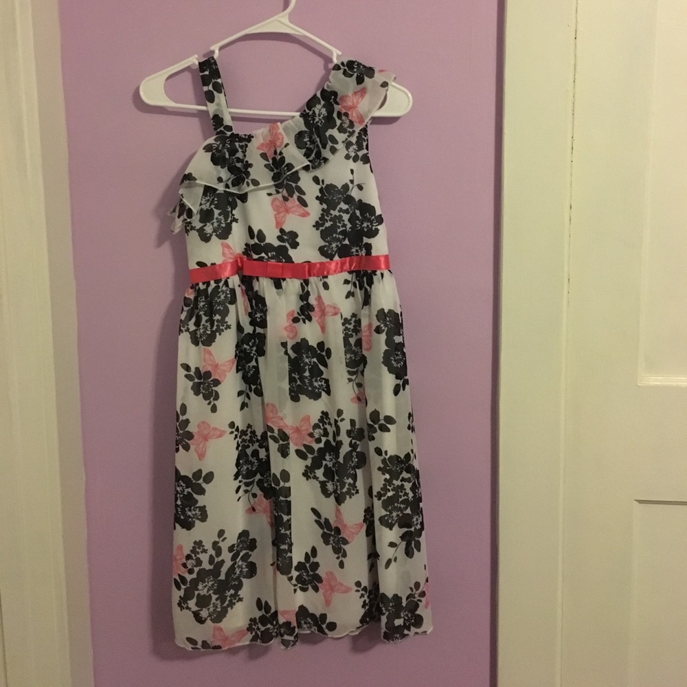 Used Girls dress size 16. Only worn once