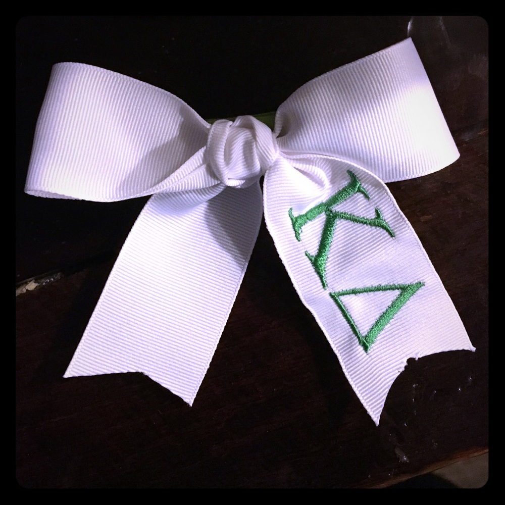 Kappa Delta embroidered bow clip