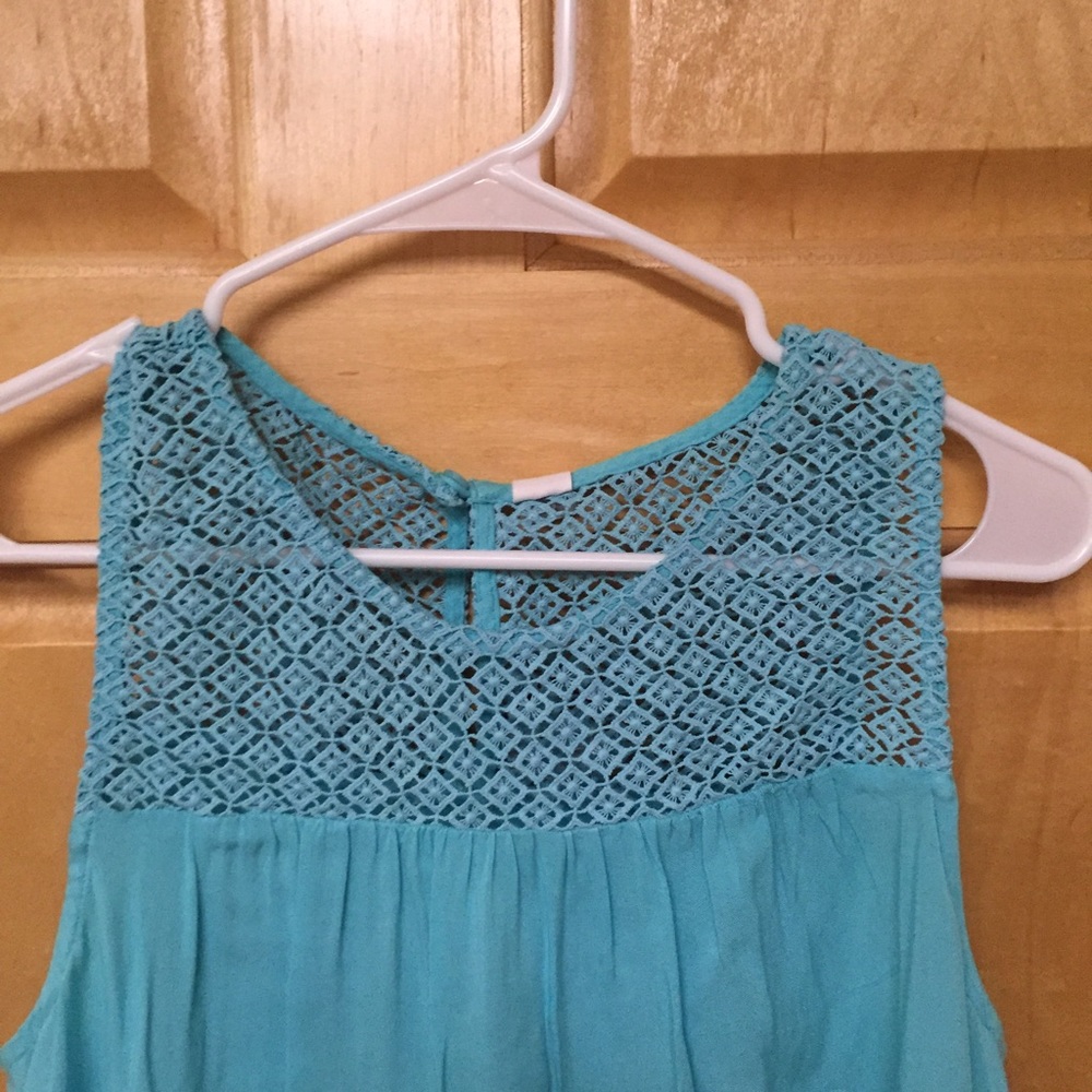Lace Yoke Tank - Picture 2 of 2