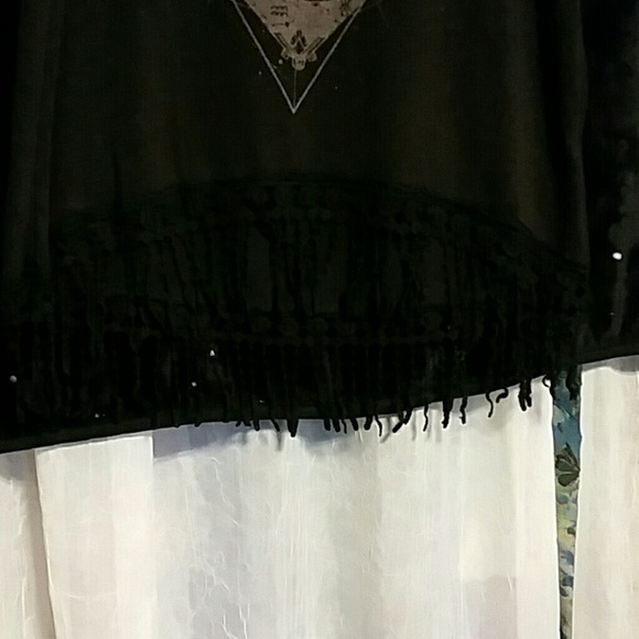 Festival styled tank top w/fringed bottom - Picture 3 of 4