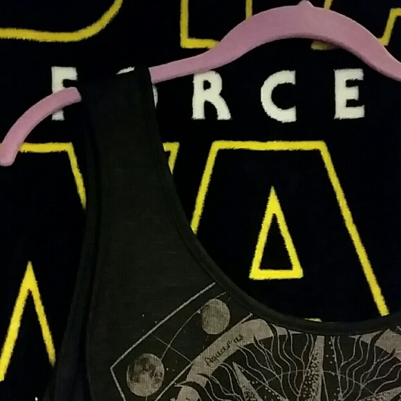 Festival styled tank top w/fringed bottom - Picture 4 of 4