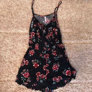 Adorable floral romper!!