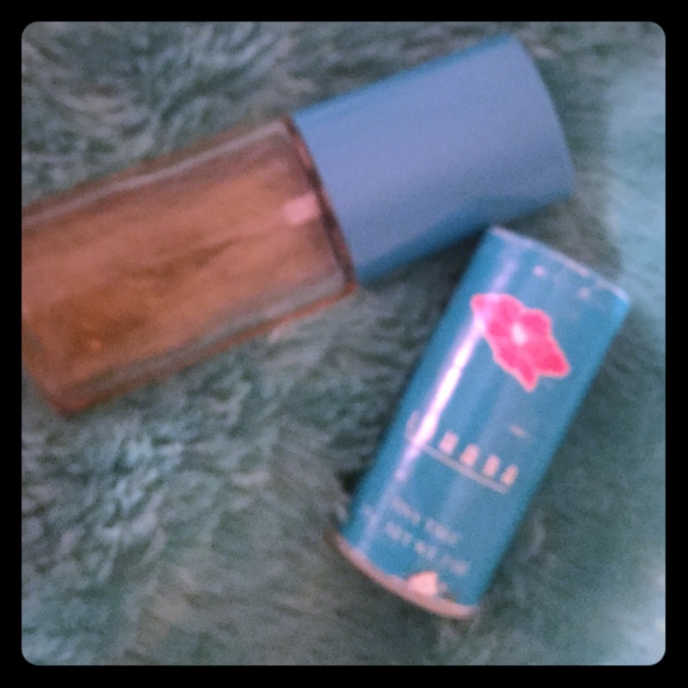 LAHANA tiny tac powder and perfume
