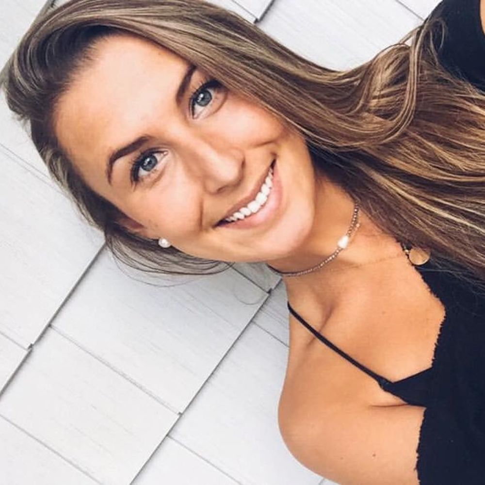 Meet your Posher, Nora