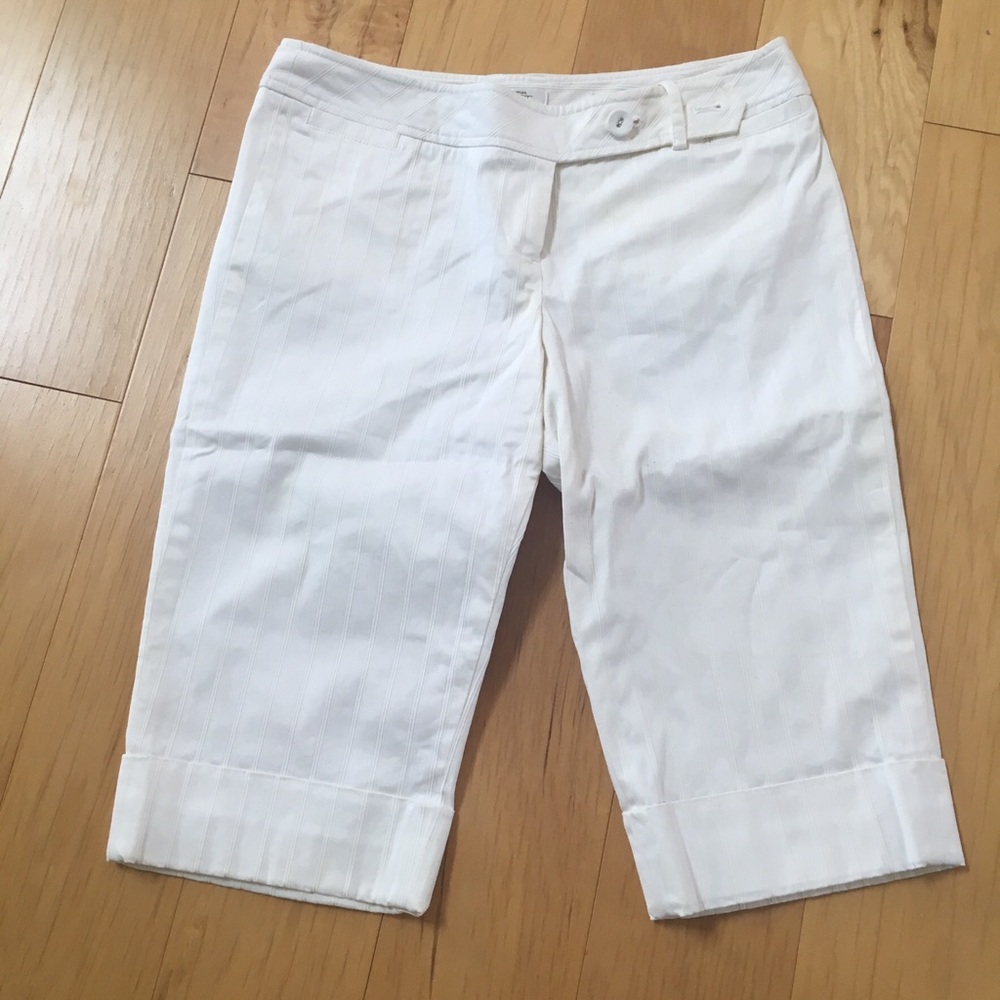 Ann Taylor Loft white texture pin-striped capris