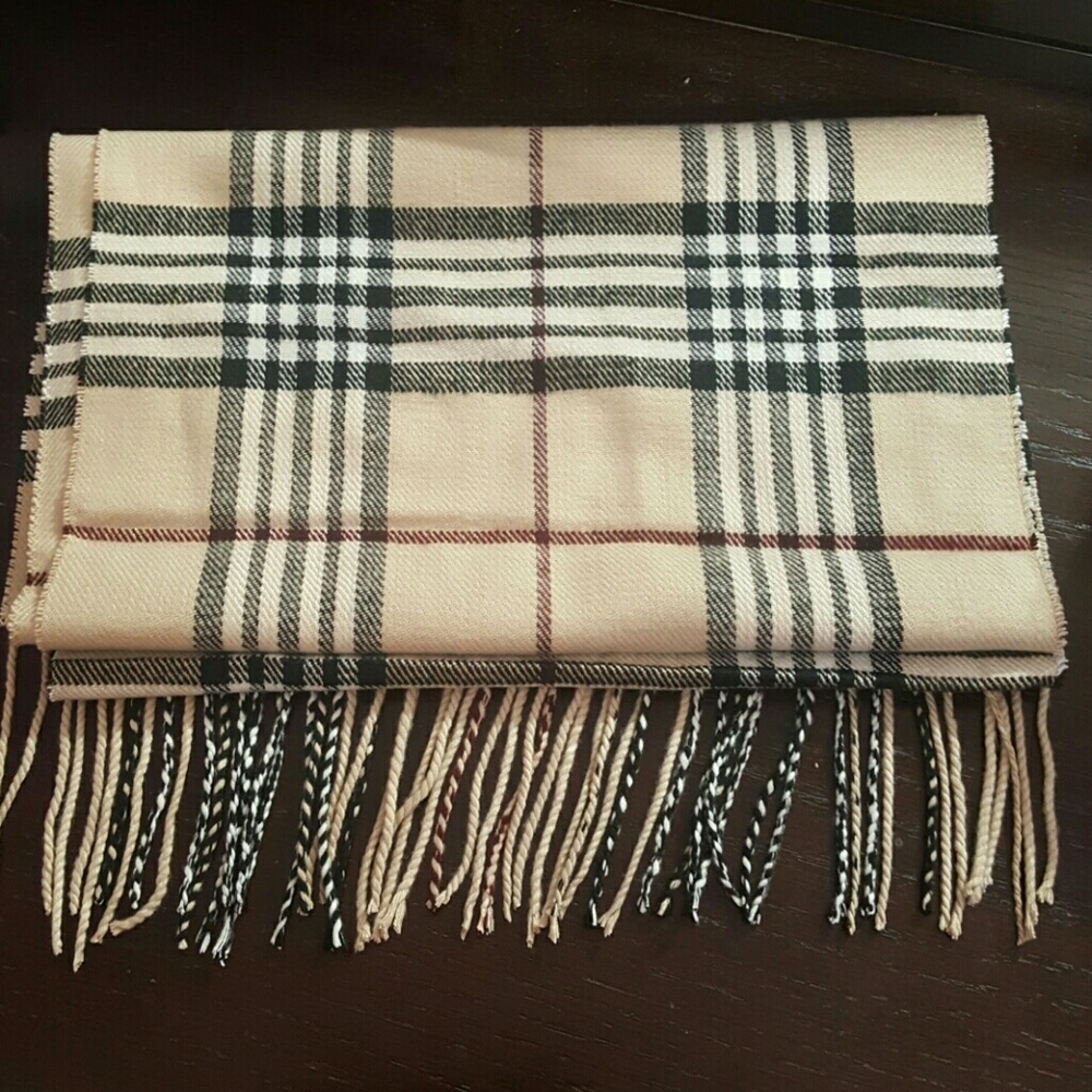 Plaid scarf
