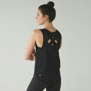 Lululemon black sculpt tank
