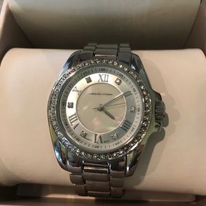 💕NWOT Adrienne Vittadini watch IN BOX!