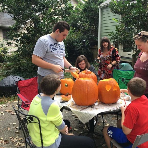 Meet your Posher, Max - Picture 1 of 1