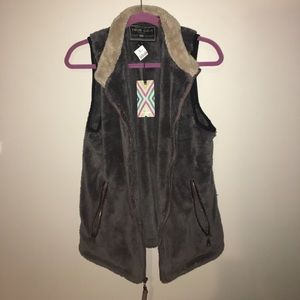 True Grit Vest NWT SZ MED