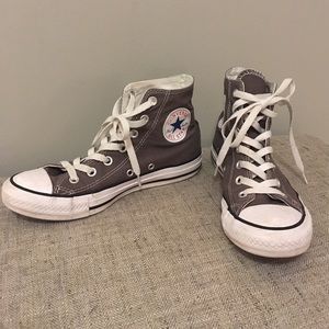Gray high top converse