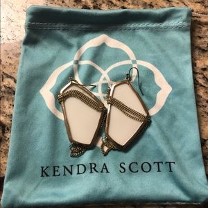 Kendra Scott chain earrings