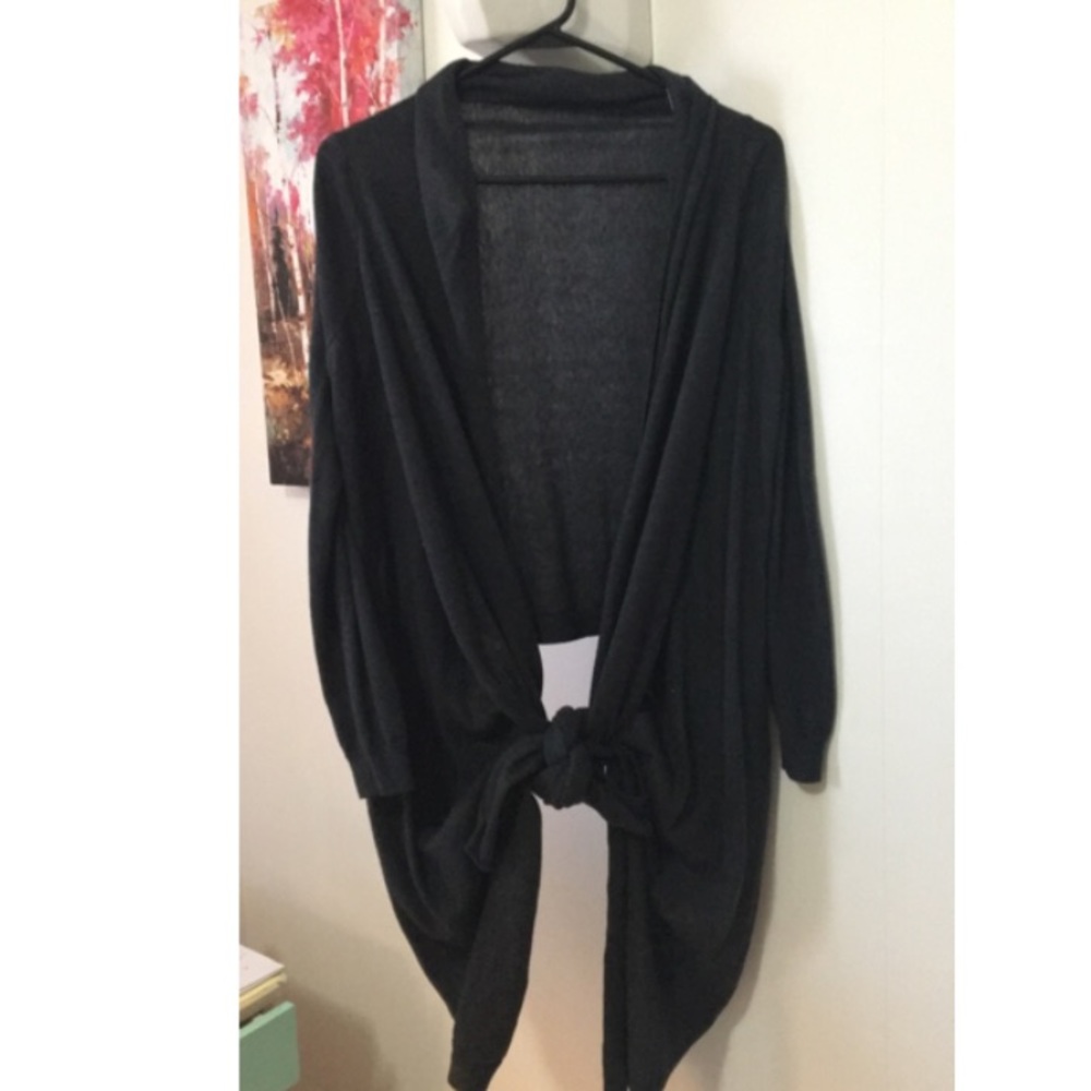 Drapey dark grey cashmere and cotton cardigan 👓😻