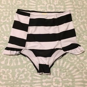 Kortni Jeane brand new swim bottom
