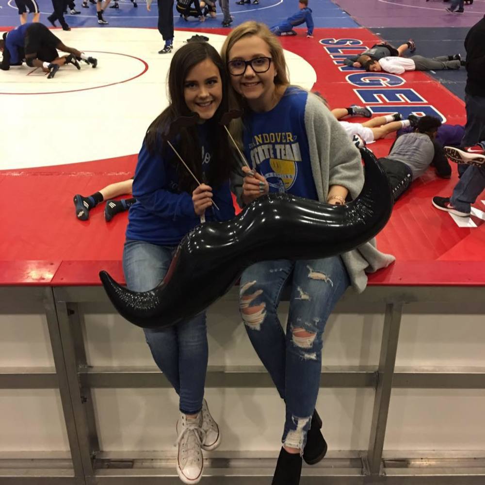 Meet your Posher, Elise