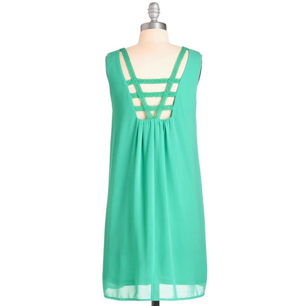 Modcloth open back turquoise shift dress