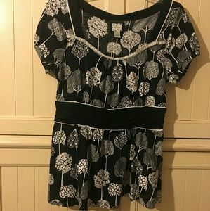 Short sleeved  black and white shirt by  RIc  RAC