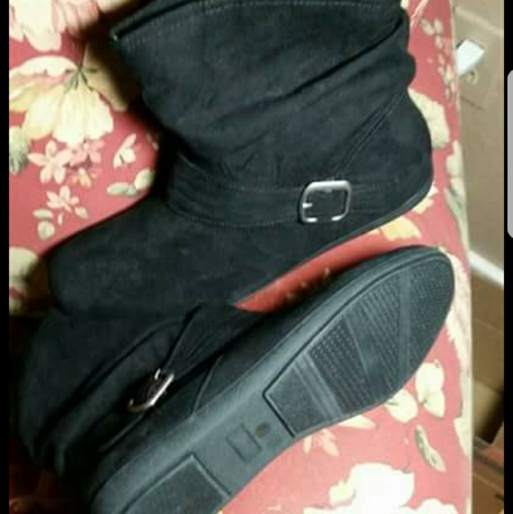 NWOT Ladies ankle boots - size 10