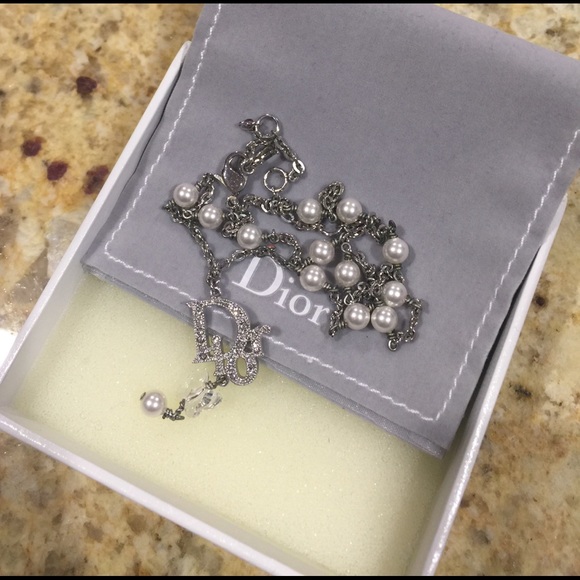 Dior necklace - Picture 1 of 1