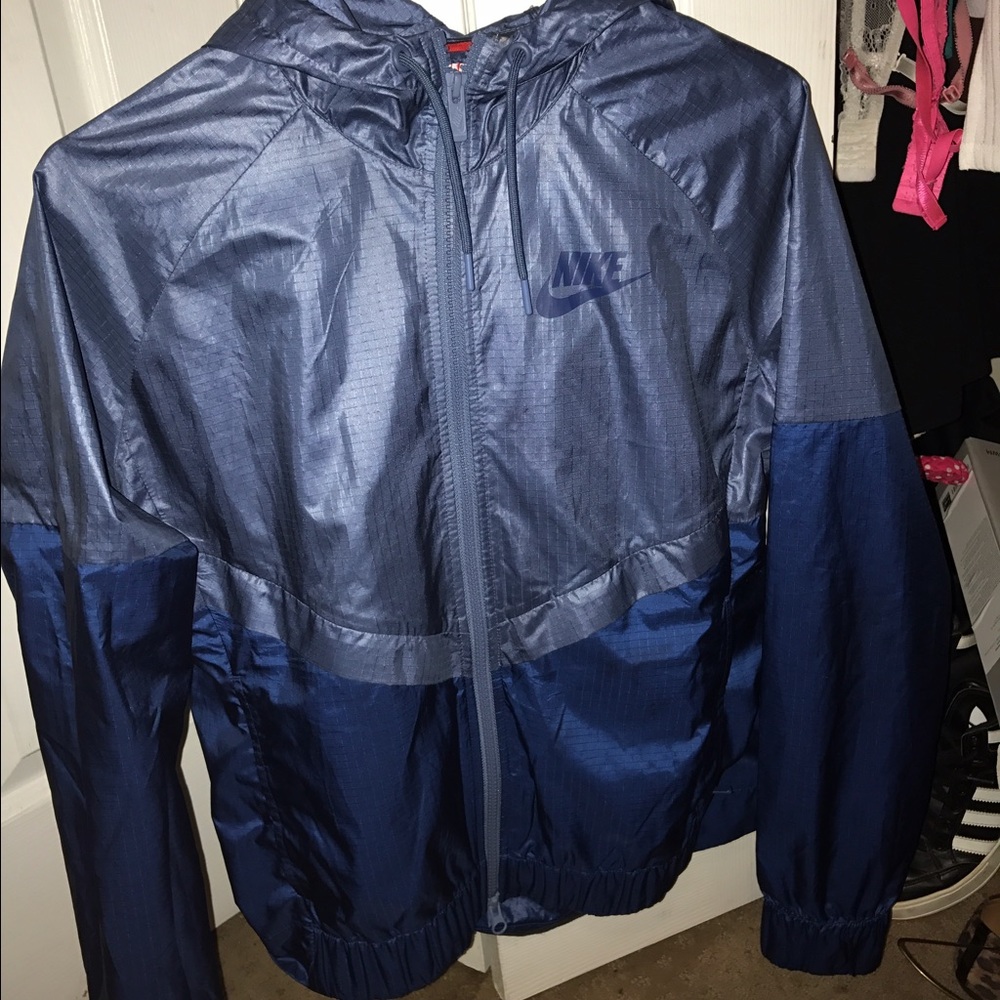 Nike windbreaker