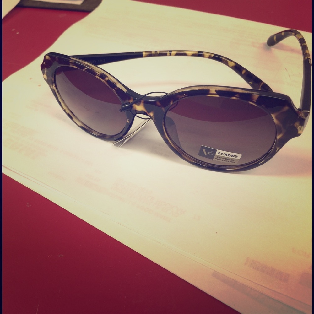 Sunglasses - Picture 2 of 2