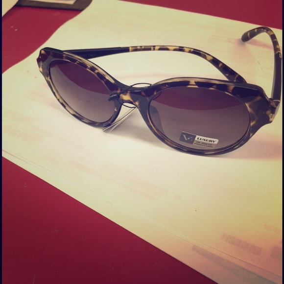 Sunglasses - Picture 2 of 2