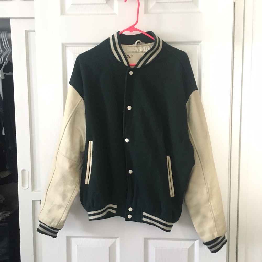Closing in 1 day! Vintage varsity jacket in green