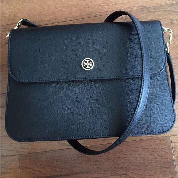 Tory Burch Handbags - Tory Burch Robinson crossbody