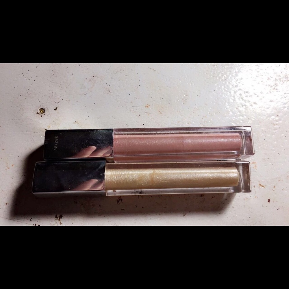 LIP GLOSSES