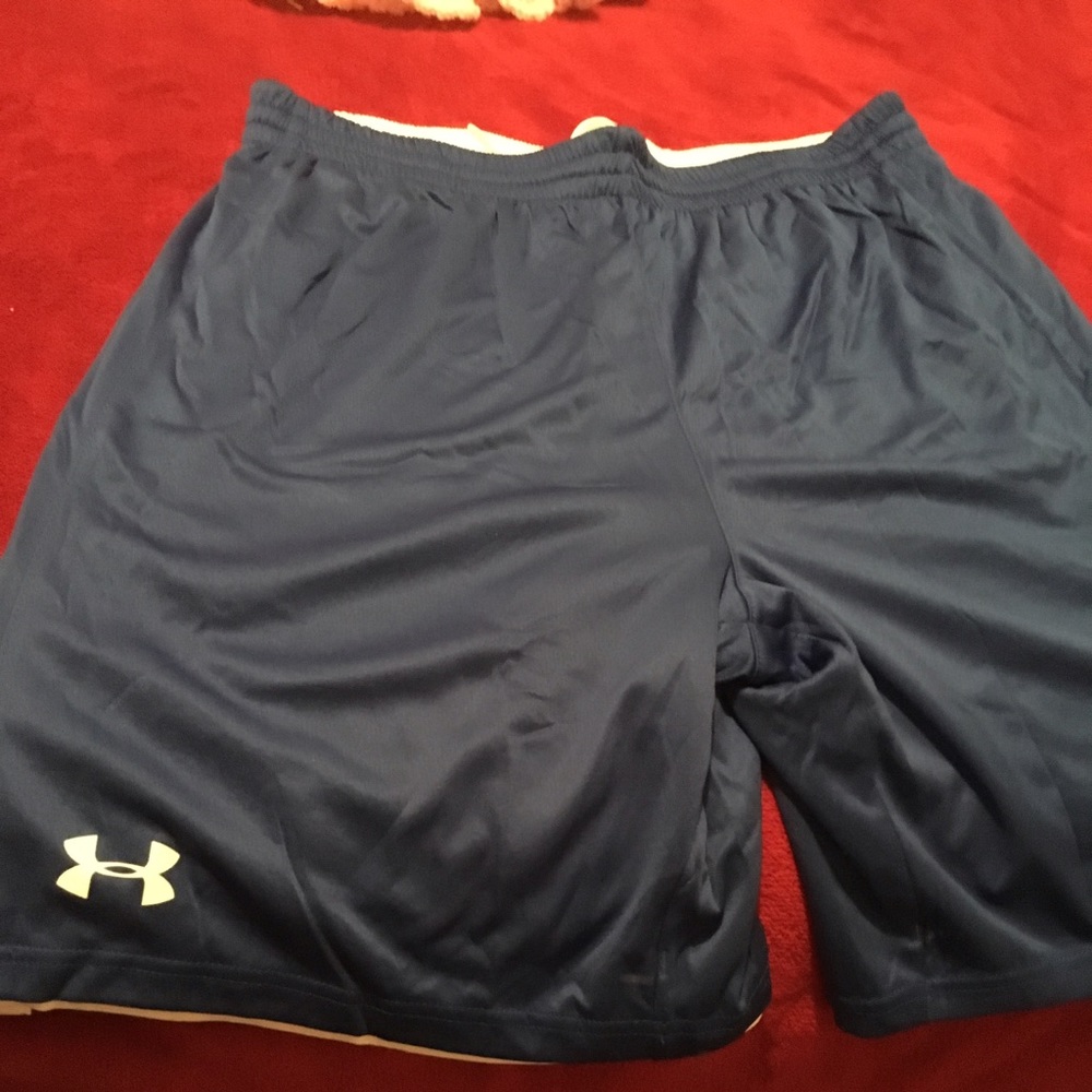 NEW pair of under armour shorts!