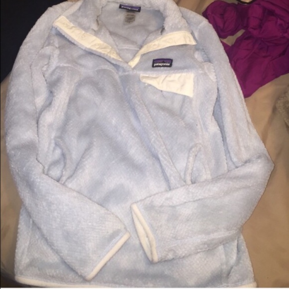 Baby blue Patagonia pullover. CLOSET CLOSING SOON