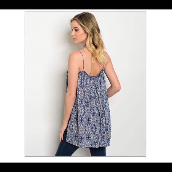 Adorable Top!!❤️❤️ - Picture 2 of 6