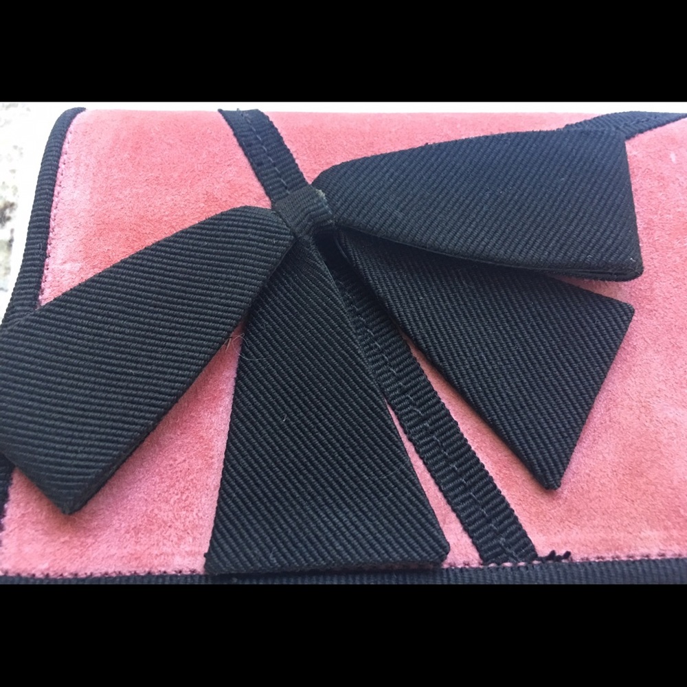 CHRISTIAN LOUBOUTIN La Valliere Asymmetric Clutch - Picture 4 of 8