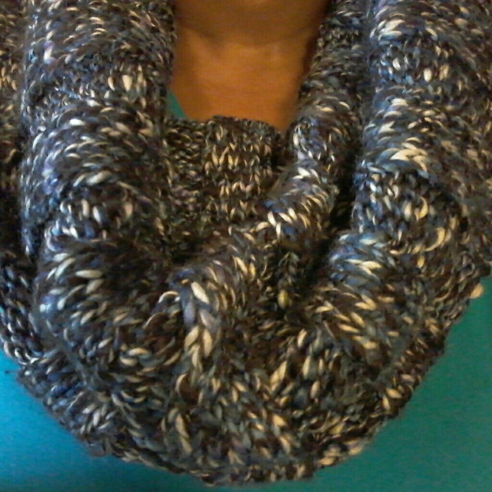 Gap Scarf