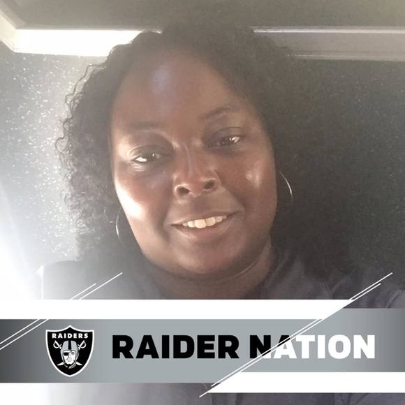 Meet your Posher, Angela - Picture 1 of 1