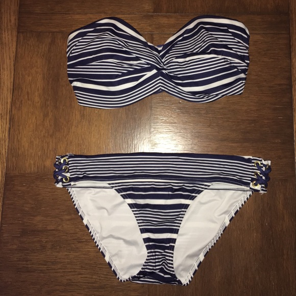 Navy blue and white strapless bikini - Picture 1 of 4
