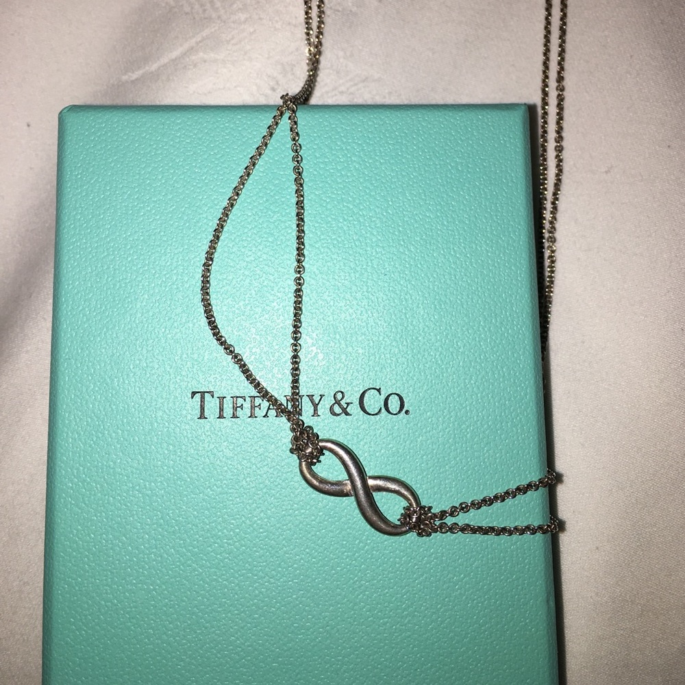 ❤️SOLD❤️ Tiffany Infinity Pendant