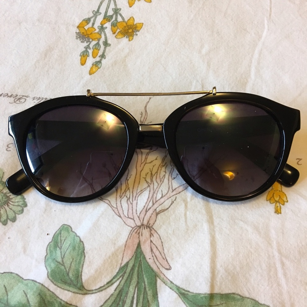 ~ small black aviators ~