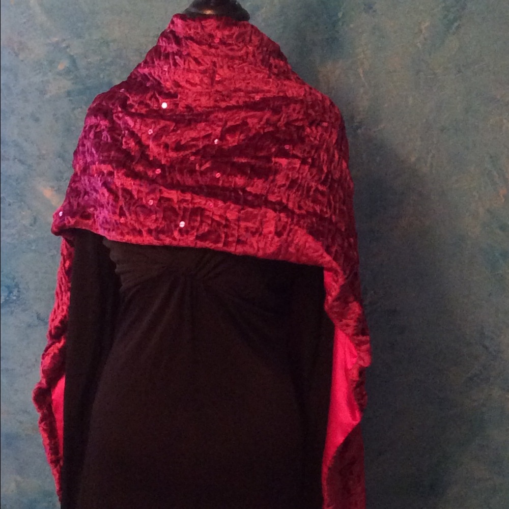 Fancy Raspberry evening shawl - Picture 4 of 4