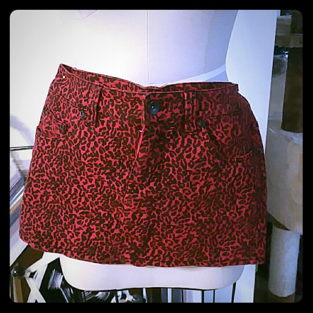 mini skirt