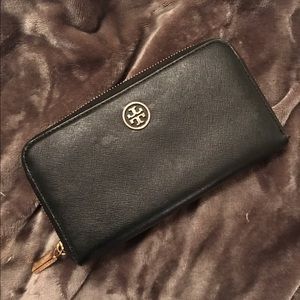 Tory burch wallet