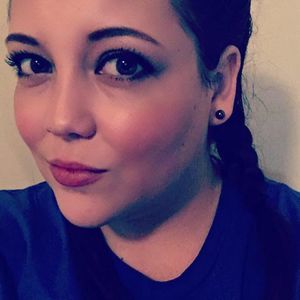 Meet your Posher, Elyssa