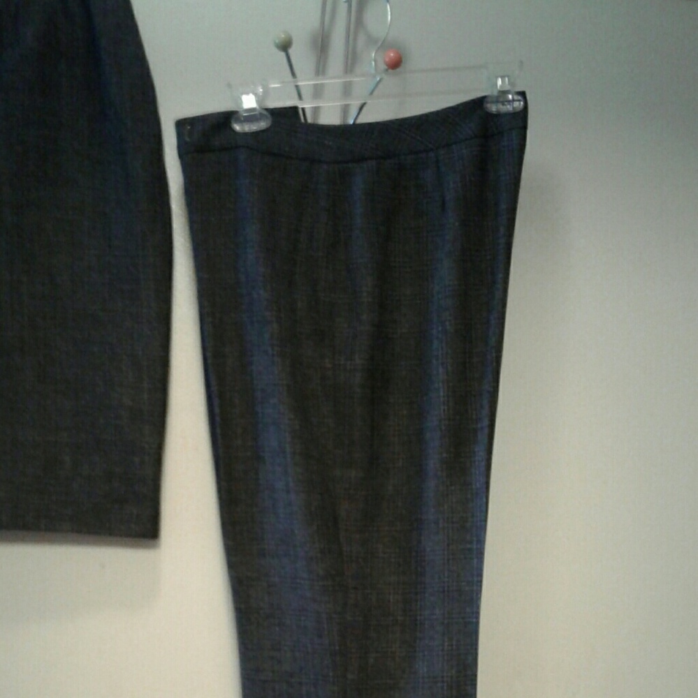 Skirt Set - Picture 2 of 4