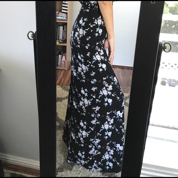 LAST 1// Black Floral Jumpsuit - Picture 4 of 8