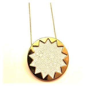 House of harlow sunburst necklace